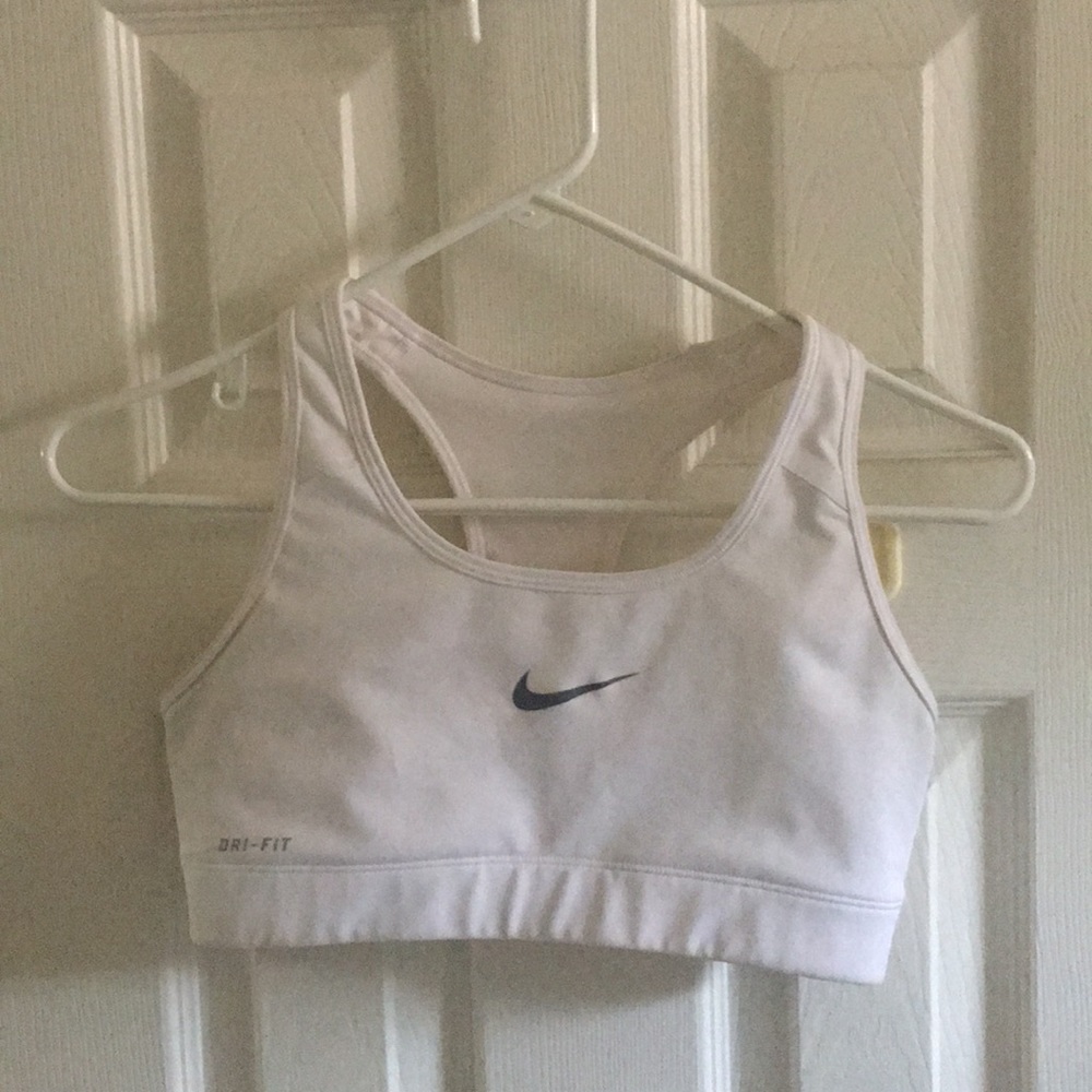 White Nike Pro Sports Bra